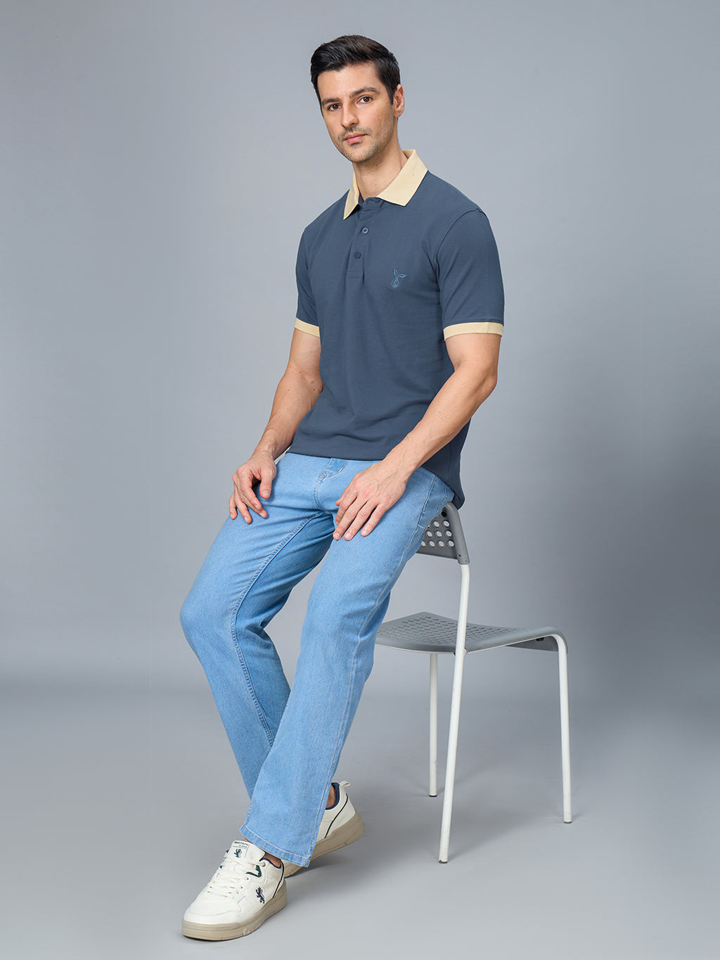 The Bold & Nautical Polo in Blue Bayoux