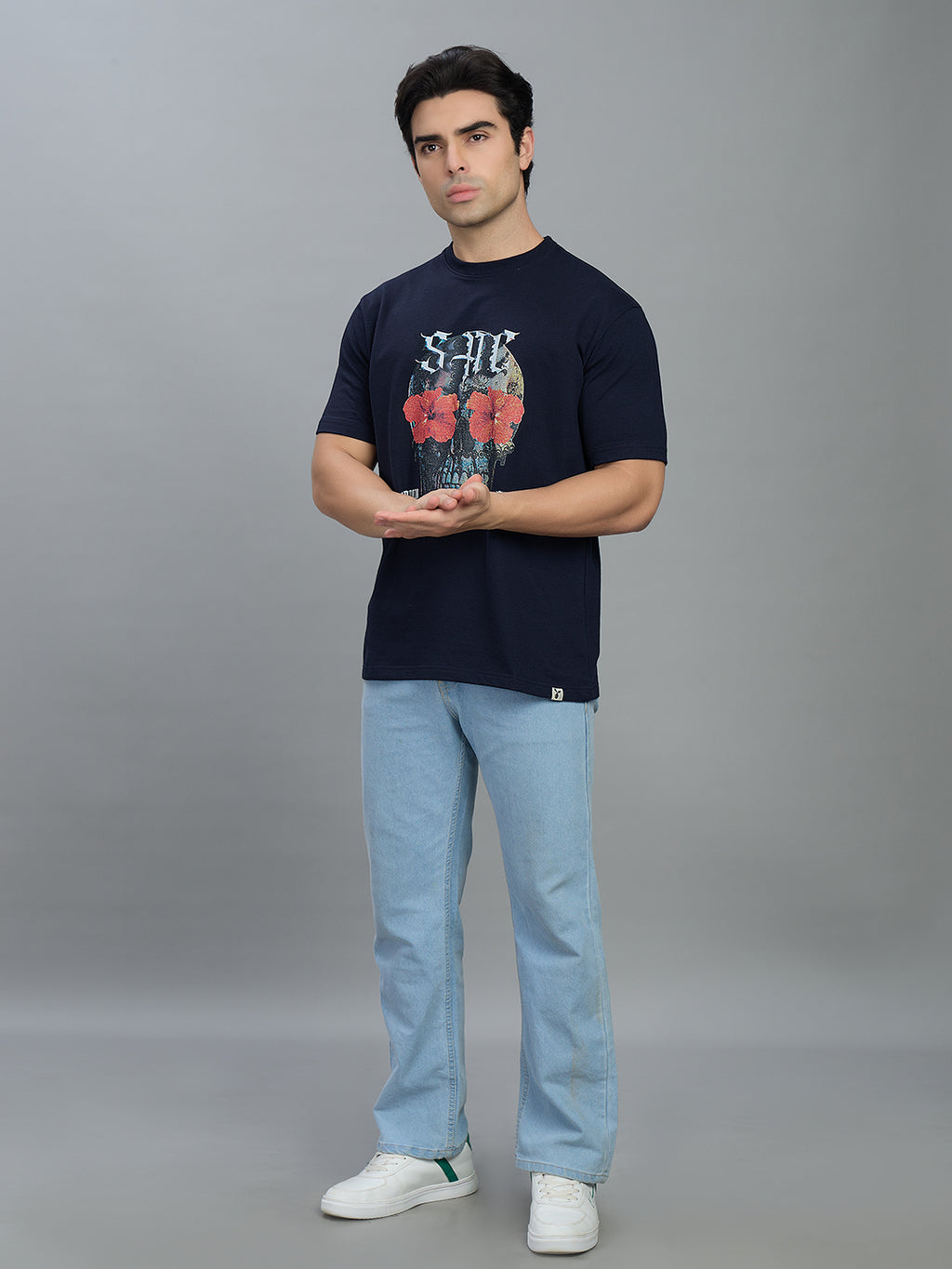 Round Neck Bold Streetwear Essential In Navy Blue - SKULL